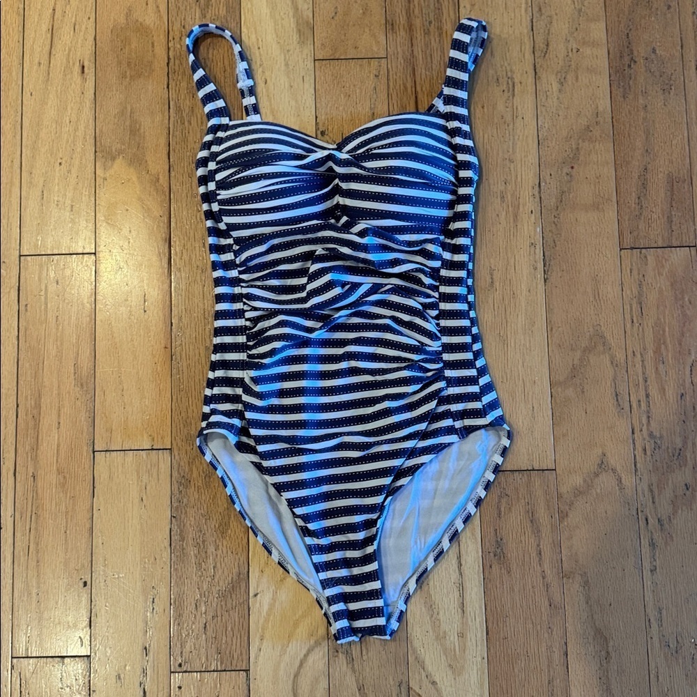 Nip Tuck | Women's Navy Stripe Twist Front Tummy-Control | Swim Suit | size US 4